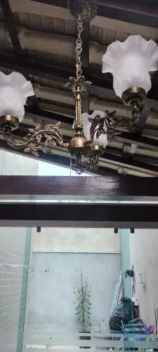 Vendo dois candelabros 