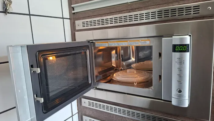 Micro-ondas de embutir 30L