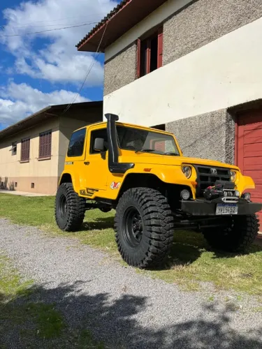 Troller T-4 4X4 2.8 TB Int. Cap. Rígida Diesel 2001