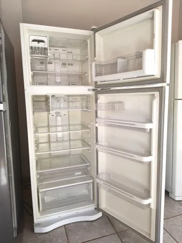 Geladeira Frost Free Electrolux 