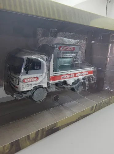 Miniatura Caminhão Agrale Tx1100 Vidraçaria 1/43 - Brasil