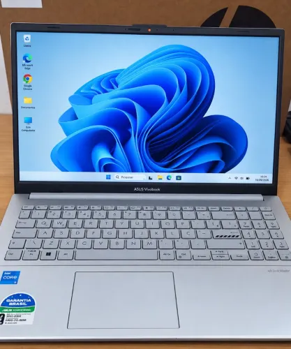 Notebook ASUS Vivobook Go 15 Core i3 4GB 128GB