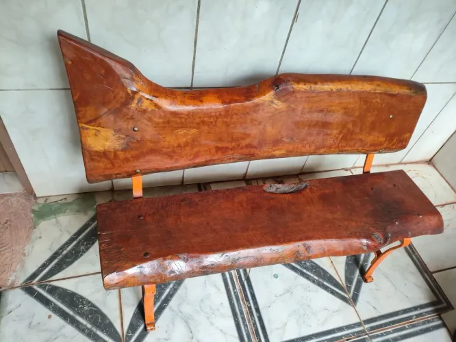 Vende-se banco de eucalipto branco 