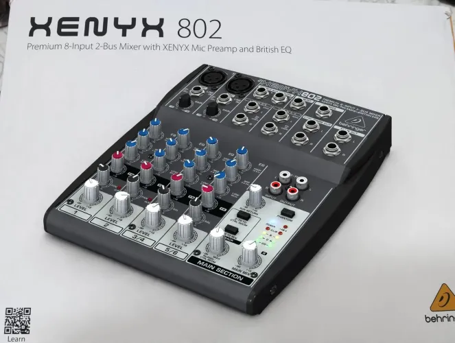 Mesa de som  Bheringer Xenix 802