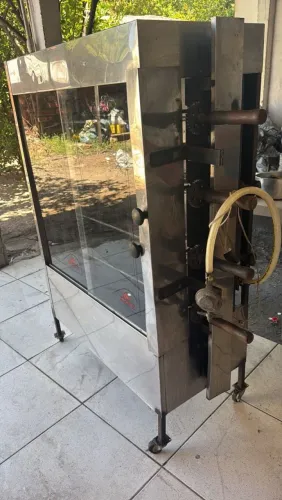 VENDE-SE Máquina de assar frango