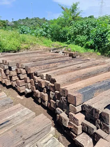 Promoção de carga fechada de dormentes ferroviários.