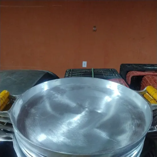 Tacho de 46 centímetros com borda alta 