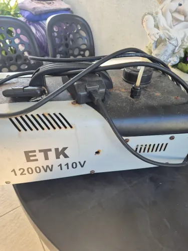 Máquina de fumaça emtupida
