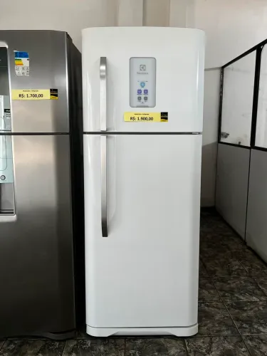 Geladeira Electrolux em excelente estado 