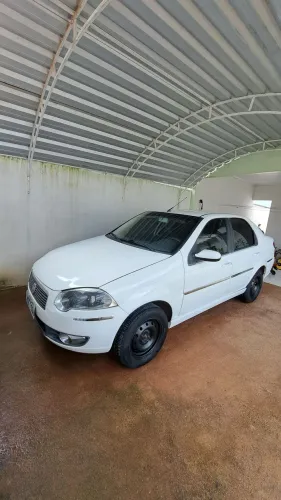 Fiat Siena Tetrafuel 1.4 MPI Fire Flex 8V 4P 2011