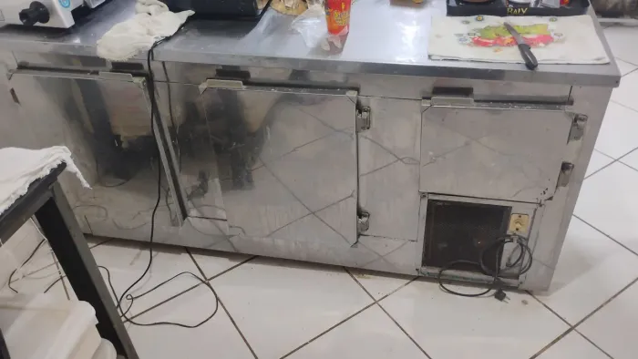 Balcão gelado de inox 3 portas 