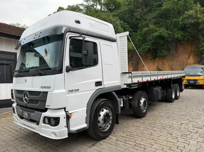 MERCEDES-BENZ ATEGO 3030 CE