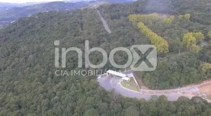 INBOX CIA IMOBILIÁRIA VENDE - Terreno no condomínio fechado Vivendas da Serra, localizado