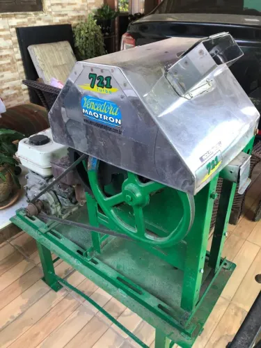 Vendo avista $2800, no cartão 10x com pequeno juros que podemos negociar