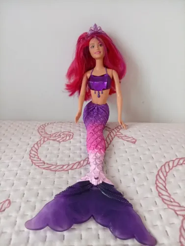 Boneca Barbie Sereia Reino dos Diamantes
