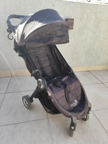 Carrinho De Passeio Baby ótimo para viagem
