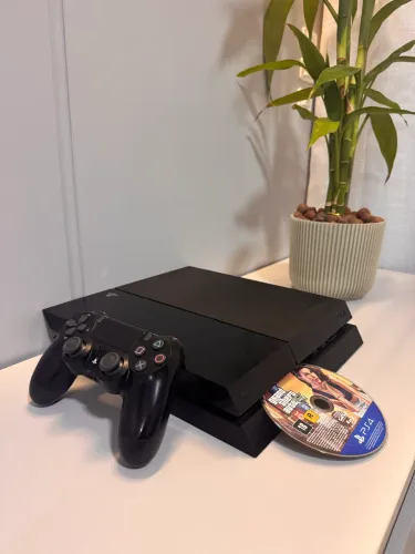 Play 4 com FIFA 26 e GTA V