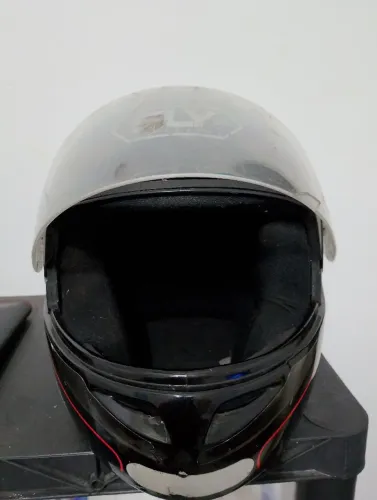 Capacete Fechado Fly F8 tamanho 58 