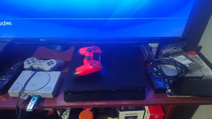 Playstation 4 Slim Desbloqueado