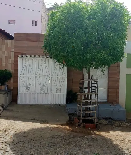 Vendo ou troco está casa em Itaporanga pb 