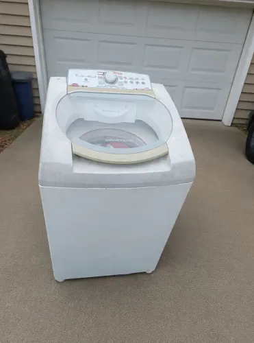 Vendo maquina de lavar diversos modelos 110v e 220v chama quem tiver interesse