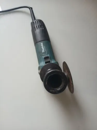 Makita Esmerilhadeira M9510 usada em bom estado!!