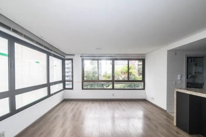 Apartamento de Luxo no Mont Serrat: 2 Quartos, 2 Suítes, 2 Salas, 3 Banheiros, 2 Vagas de