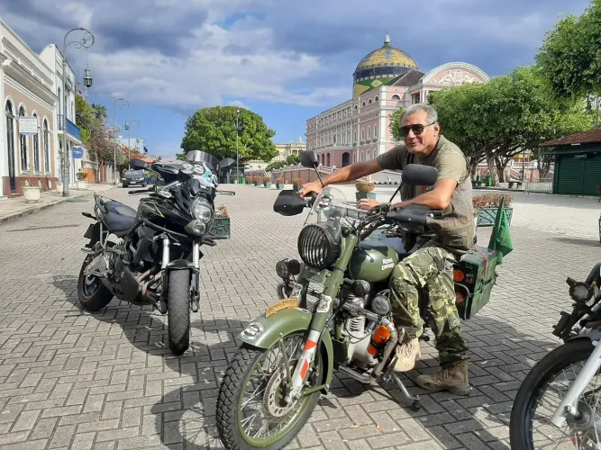 Vendo Royal Enfield classic 500 versão militar 