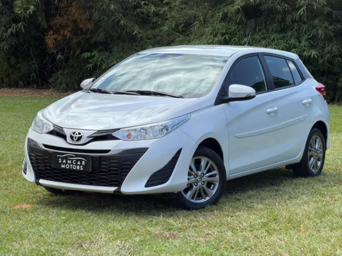 Toyota Yaris XLS Connect 1.5 Flex 16V 5P AUT 2021