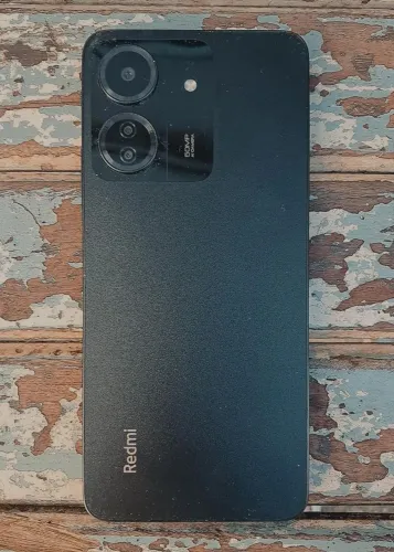Celular Xiomi Redmi 13C, 128GB e 8GB RAM