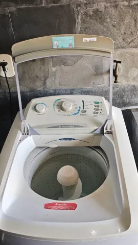 Lavadora de Roupas Electrolux Turbo LTC10 10kg (Usado)