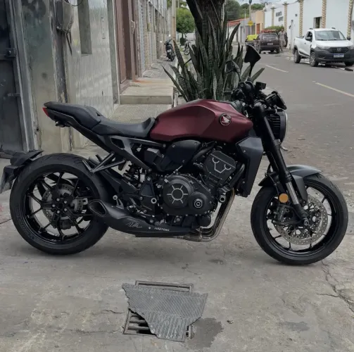 Honda CB 1000R 2019 | Firetong | Pneus Michelin Novos | Estilo Black Edition