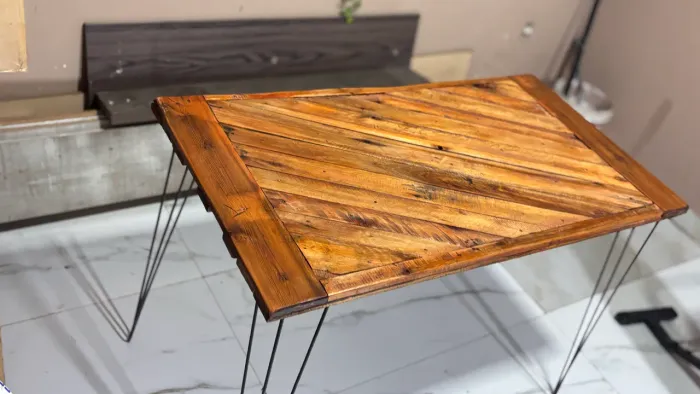 Mesa de Madeira Rústica 