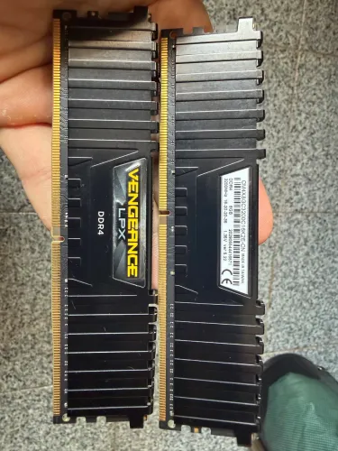 16gb (2x8) 3200mhz corsair lpx