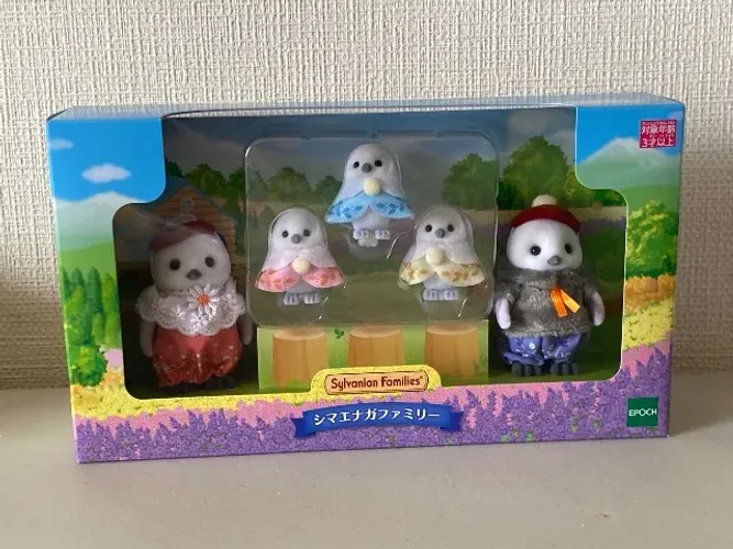 Sylvanian families - família shimaenaga