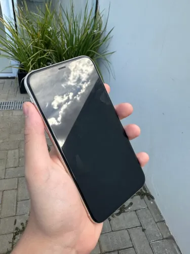 iPhone 11 Muito Conservado 