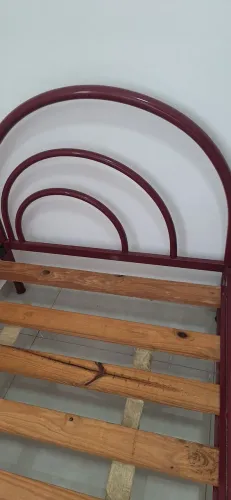 Cama tubular solteiro com colchão