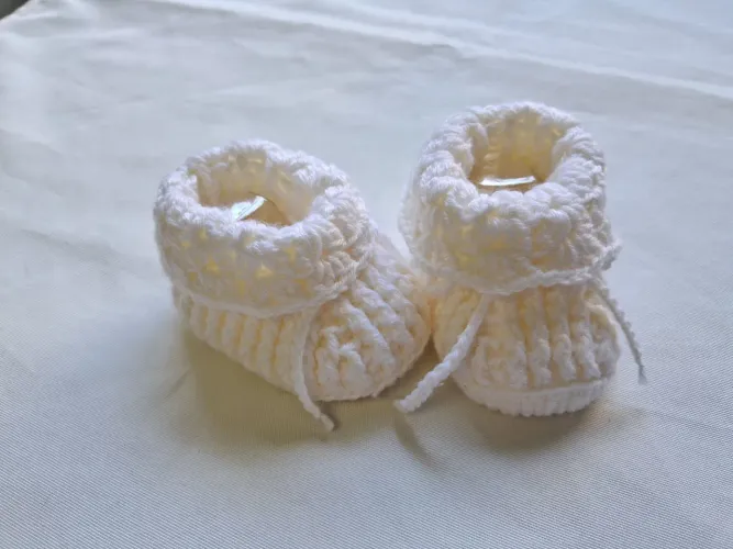 Sapatinho de crochê para bebê