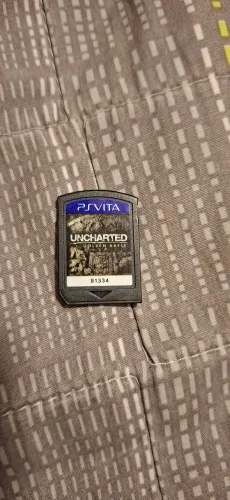 Mídia Física Uncharted Golden abyss 