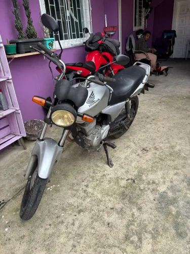 Vendo cg150 2006
