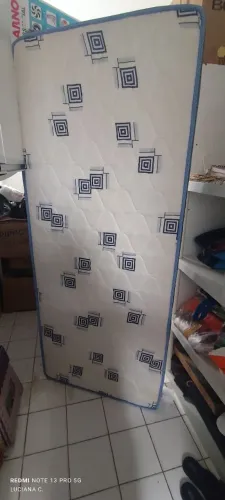 Vendo cama box solteiro