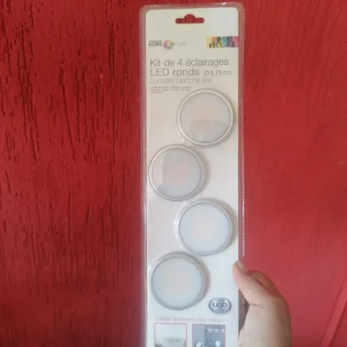 CONJUNTO DE 4 LED NOVO LACRADO