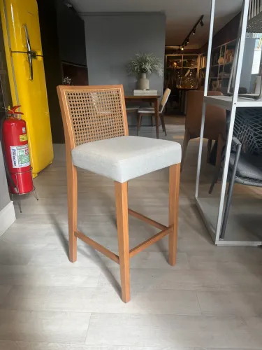 Banqueta P Branca Com Tela