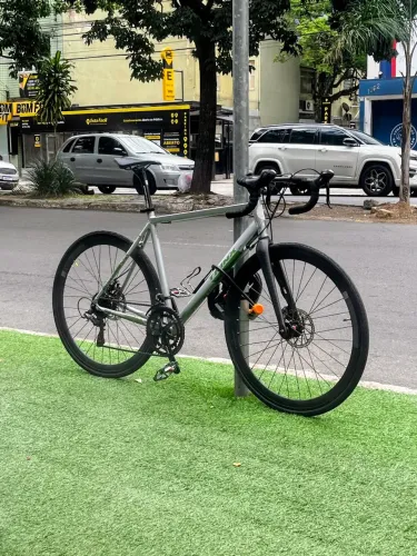 Bike Speed com peças de carbono Tam 54