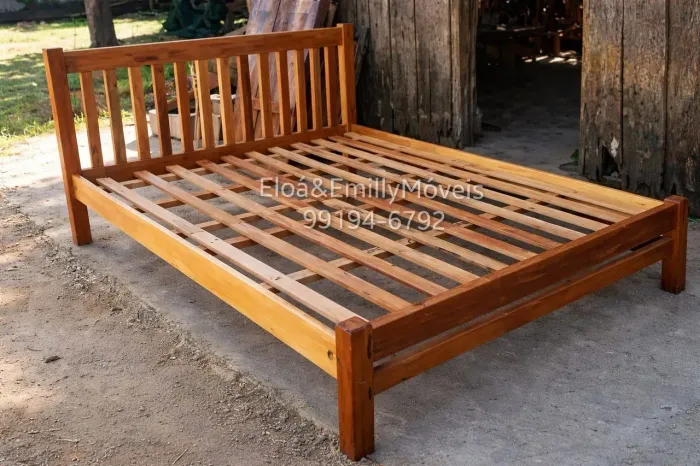 VENDO CAMA DE CASAL DE MADEIRA DE LEI