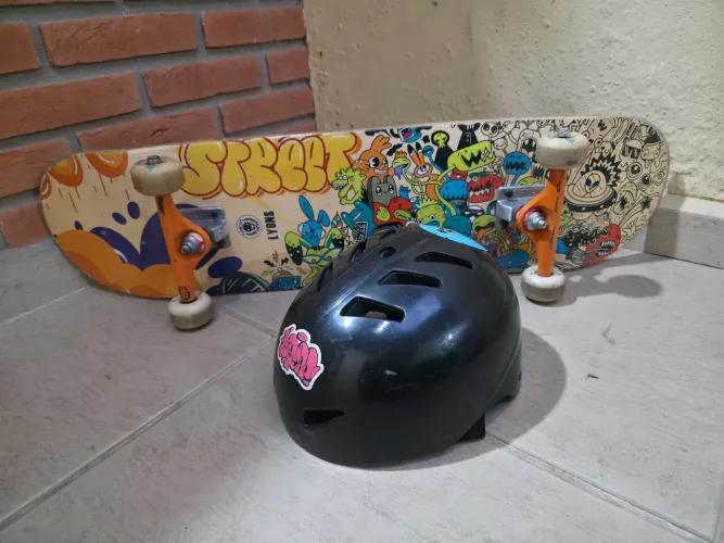 Skate para Iniciante com Capacete