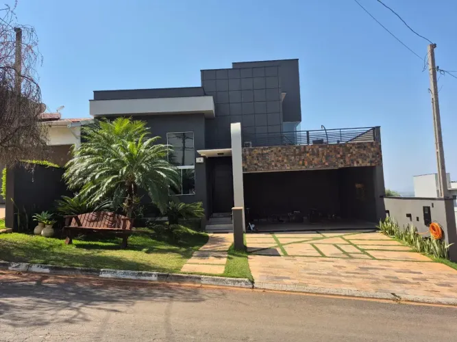 Casa em Condomínio à Venda em Tatuí, 3 Dorms, 218m² Vila Monte Verde R$ 1.450.000