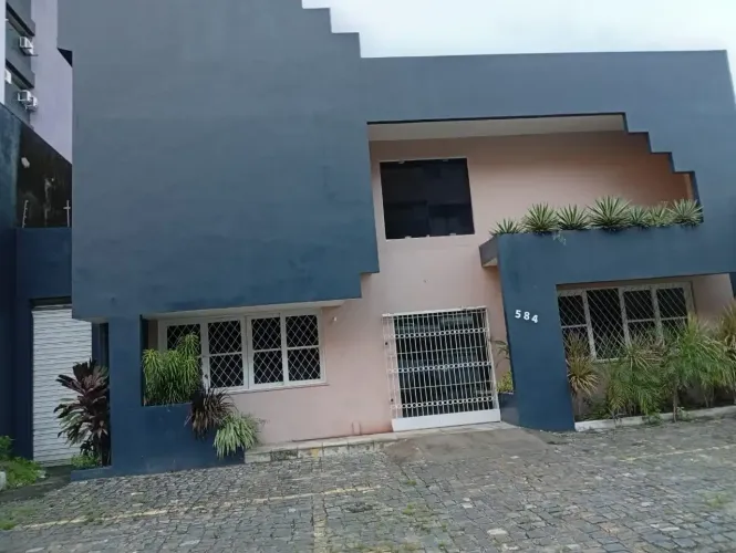 ALUGO PRÉDIO COMERCIAL NO CENTRO - COR THIAGO SERGIO