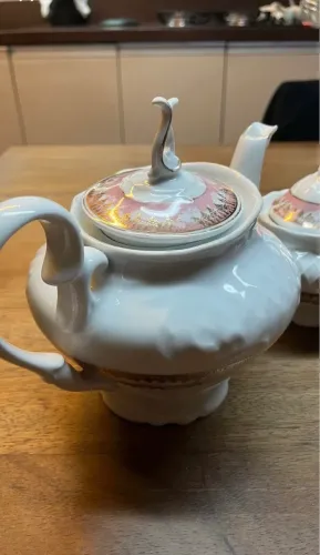 Bule em porcelana shimidt