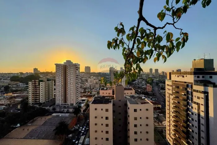 Cobertura Linear 270m² | 4 Dorms (2 Suítes) | 4 Vagas | Lazer Privativo com Jacuzzi | Zona